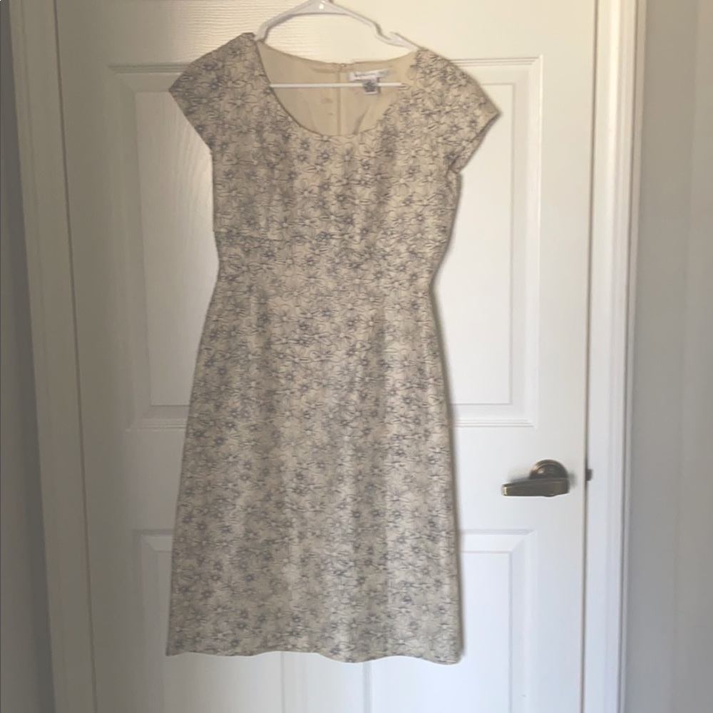 Pursuits 100% silk dress in size 4.